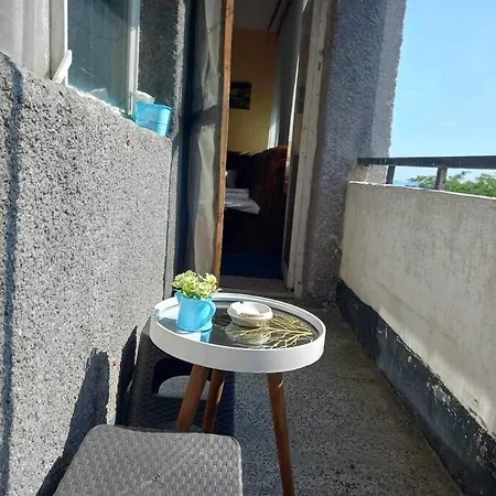 Vintage Vibes - Family Flat In A Quiet Area Appartamento *