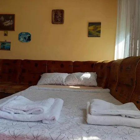 Vintage Vibes - Family Flat In A Quiet Area Sliven